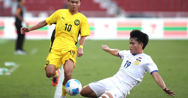 U.23 Malaysia đẩy... HLV Kim Sang-sik vào thế khó