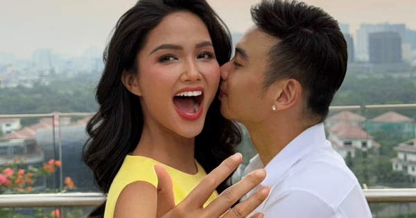 H'Hen Ni&ecirc; được bạn trai cầu h&ocirc;n