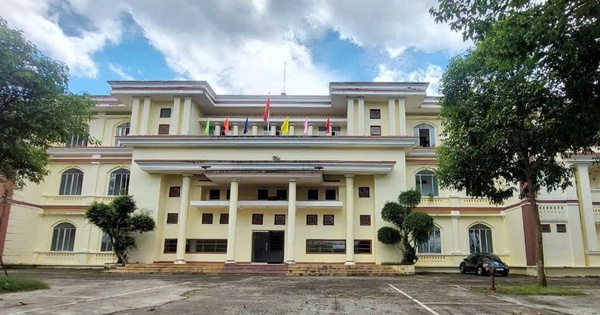 Gi&aacute;o vi&ecirc;n c&ocirc;ng lập kh&ocirc;ng được đăng k&yacute; hộ kinh doanh để dạy th&ecirc;m