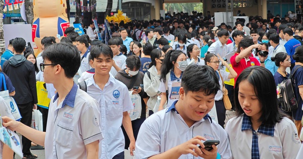 Tư vấn m&ugrave;a thi 2025: Bộ GD-ĐT n&ecirc;u th&ocirc;ng tin g&igrave; mới?