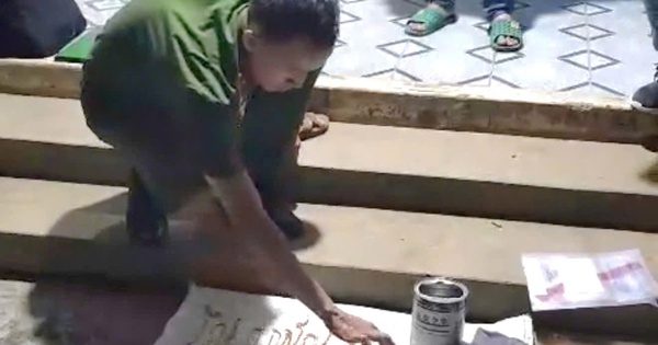 Vụ cướp tiệm v&agrave;ng ở Di Linh: 'Khai quật' t&igrave;m v&agrave;ng tang vật trong đ&ecirc;m