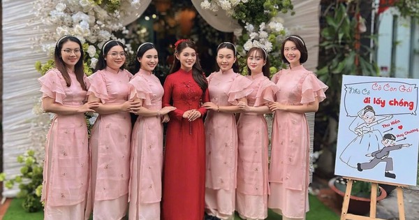 Con g&aacute;i nu&ocirc;i Phi Nhung kết h&ocirc;n