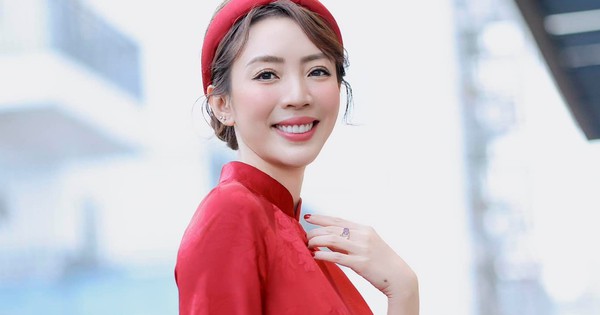 &lsquo;Nụ h&ocirc;n bạc tỷ&rsquo; dẫn đầu ph&ograve;ng v&eacute;, &lsquo;Đ&egrave;n &acirc;m hồn&rsquo; sắp chạm ngưỡng trăm tỉ