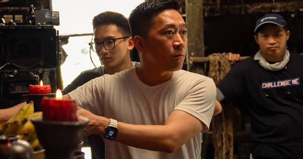 &lsquo;Đ&egrave;n &acirc;m hồn&rsquo; đạt doanh thu 100 tỉ d&ugrave; vấp tranh c&atilde;i