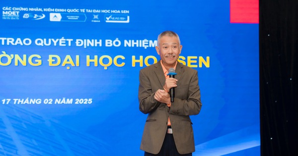 'Gi&aacute;o sư quần đ&ugrave;i' Trương Nguyện Th&agrave;nh sẽ l&agrave;m g&igrave; khi trở lại Trường ĐH Hoa Sen?