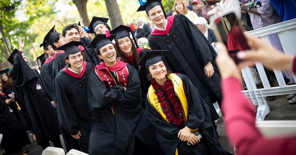 Bộ Ngoại giao Mỹ tạm dừng cấp vốn cho c&aacute;c chương tr&igrave;nh du học, c&oacute; cả Fulbright