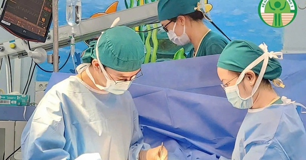 B&aacute;c sĩ cảnh b&aacute;o t&igrave;nh trạng thắt nghẹt da quy đầu ở trẻ