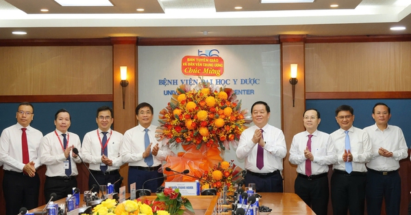 Tăng cường đ&agrave;o tạo nguồn nh&acirc;n lực y tế chất lượng cao