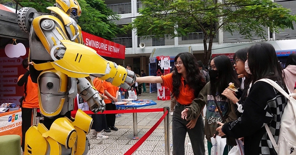 Chương tr&igrave;nh Tư vấn m&ugrave;a thi gi&uacute;p học sinh tự tin, an t&acirc;m hơn