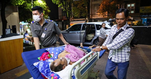 Lằn ranh sinh tử: &Aacute;p lực lớn nhất l&agrave; sợ kh&ocirc;ng đủ thời gian cứu người