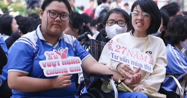 Những nữ sinh vượt nghịch cảnh, theo đuổi ước mơ v&agrave;o đại học