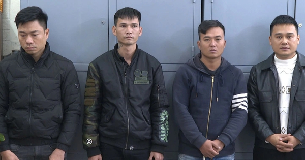 Bị thua bạc liền r&uacute;t s&uacute;ng cướp lại tiền