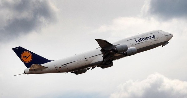 Cơ trưởng ngất xỉu ngay sau khi m&aacute;y bay cất c&aacute;nh