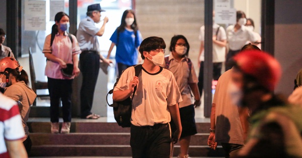 Gi&aacute;o vi&ecirc;n muốn dạy th&ecirc;m, cần phải l&agrave;m g&igrave;?