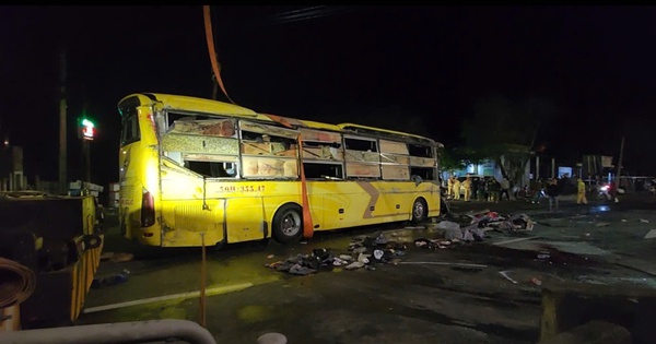 Vụ lật xe kh&aacute;ch 3 người chết: T&agrave;i xế đối diện khung phạt 15 năm t&ugrave;?