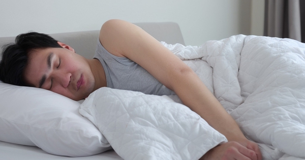 Bị c&uacute;m c&oacute; n&ecirc;n ngủ m&aacute;y lạnh?