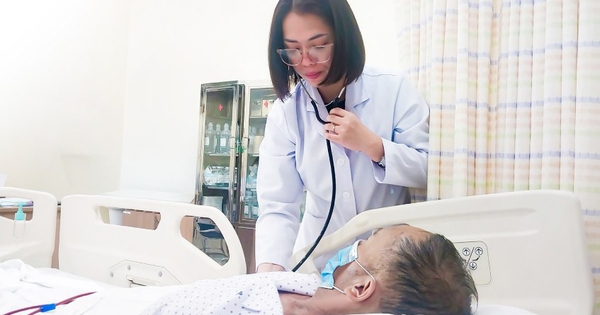 B&aacute;c sĩ: Lưu &yacute; khi nh&igrave;n thấy hải sản l&agrave; buồn n&ocirc;n, thở ra m&ugrave;i thịt &ocirc;i