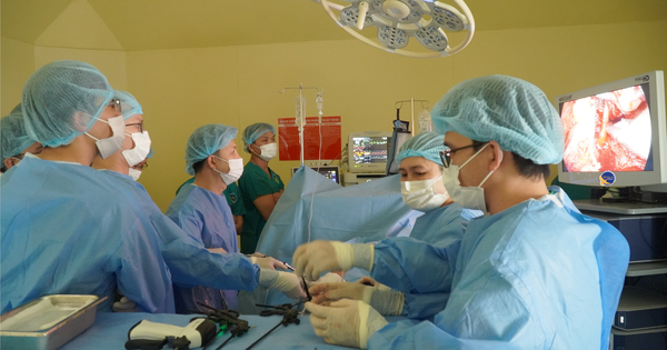 Cha hiến thận hồi sinh cuộc sống con g&aacute;i