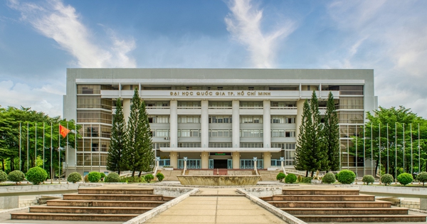 Đại học quốc gia l&agrave; cơ sở gi&aacute;o dục c&ocirc;ng lập do Bộ GD-ĐT quản l&yacute;