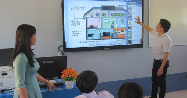 Kh&aacute;nh th&agrave;nh &lsquo;trường học số&rsquo; đầu ti&ecirc;n tại Quảng Ng&atilde;i