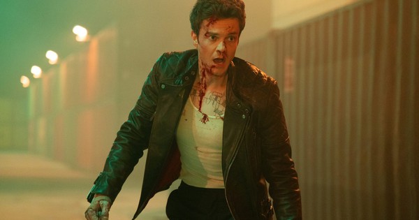 &lsquo;Anh kh&ocirc;ng đau&rsquo;: &Yacute; tưởng lạ, kịch bản &lsquo;xo&agrave;ng&rsquo;