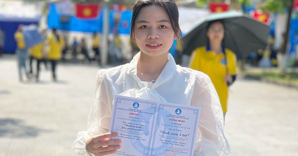 Từng phải dừng học v&igrave; ngh&egrave;o, nữ sinh vi&ecirc;n kinh tế trở th&agrave;nh &lsquo;Sinh vi&ecirc;n 5 tốt&rsquo;