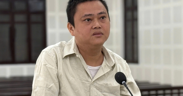 Nhảy ra 'giải quyết' m&acirc;u thuẫn chuyện nu&ocirc;i ch&oacute;, d&ugrave;ng dao đ&acirc;m người