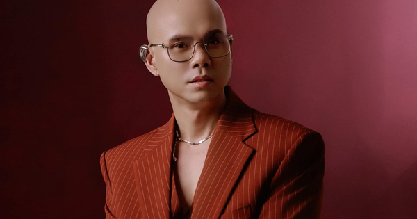 Phan Đinh T&ugrave;ng: Vợ k&eacute;m tuổi l&agrave;m hậu phương, ủng hộ t&ocirc;i trở lại với nghề