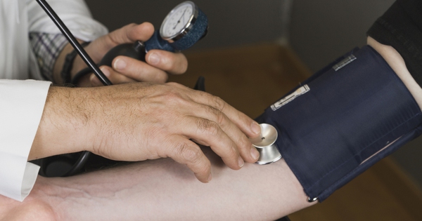 Ng&agrave;y mới với tin tức sức khỏe: Những điều sau c&oacute; thể l&agrave;m tăng huyết &aacute;p