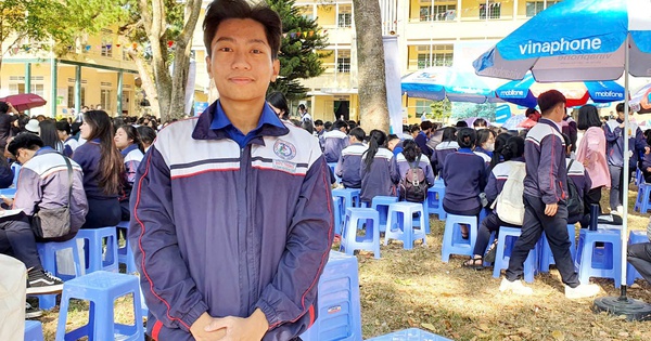 Nam sinh phố n&uacute;i giải nh&igrave; học sinh giỏi quốc gia tiếng Anh, IELTS 8.0