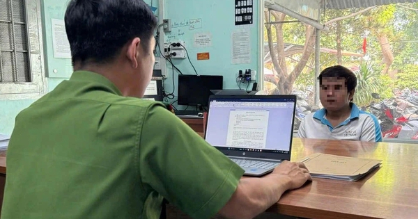 Mang điện thoại đi cầm rồi b&aacute;o tin giả bị cướp t&agrave;i sản