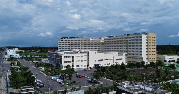 L&agrave;m r&otilde; vụ người đ&agrave;n &ocirc;ng tử vong tr&ecirc;n b&atilde;i cỏ ở Bệnh viện đa khoa Tr&agrave; Vinh
