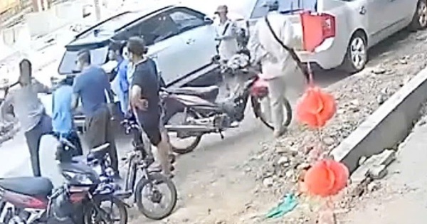 Đồng Nai: L&agrave;m r&otilde; vụ h&agrave;nh hung người kh&aacute;c trước cửa qu&aacute;n ăn