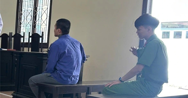 L&atilde;nh 8 năm t&ugrave; v&igrave; bu&ocirc;n b&aacute;n mũ bảo hiểm giả thương hiệu N&oacute;n Sơn
