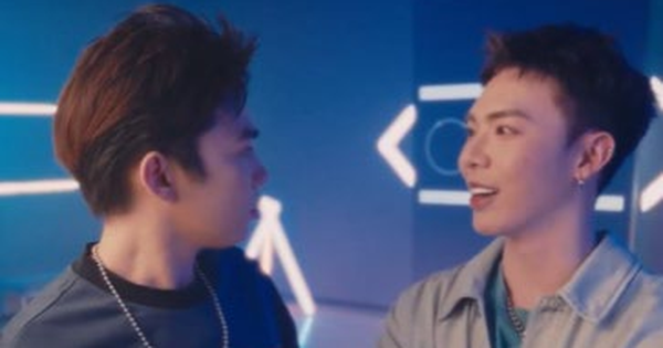 Sau m&agrave;n &lsquo;đụng độ&rsquo; với phi&ecirc;n bản fake, loạt sao l&ecirc;n tiếng: Bản ch&iacute;nh l&agrave; duy nhất!