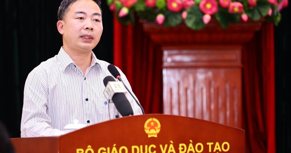 Thi tốt nghiệp THPT 2025: Một m&ocirc;n tự chọn thi ở hai khung giờ