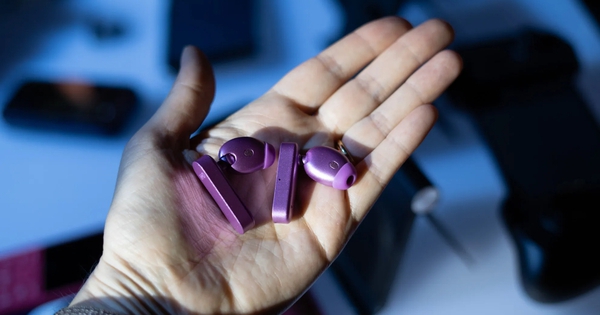 HMD ra mắt tai nghe đầu ti&ecirc;n c&oacute; thể sạc pin cho smartphone