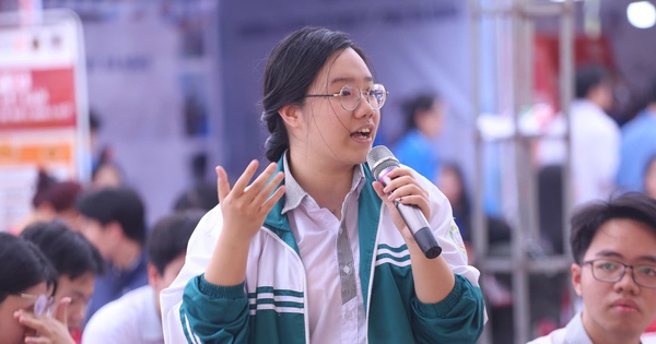 Tuyển sinh 2025: Quy đổi tương đương điểm tr&uacute;ng tuyển để đảm bảo c&ocirc;ng bằng