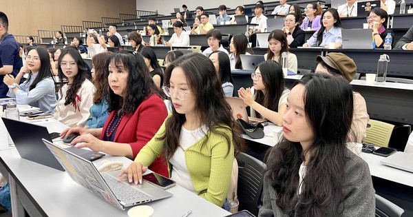 Đ&agrave;o tạo ng&agrave;nh truyền th&ocirc;ng trước 'cuộc c&aacute;ch mạng truyền th&ocirc;ng' ở quy m&ocirc; chưa từng c&oacute;