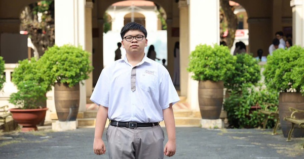 Học sinh chuy&ecirc;n L&ecirc; Hồng Phong, TP.HCM, đại diện duy nhất ph&iacute;a nam thi Olympic to&aacute;n quốc tế