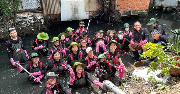 Sinh vi&ecirc;n hồ hởi sống xanh, tổ chức sự kiện miễn ph&iacute; cho h&agrave;ng trăm người