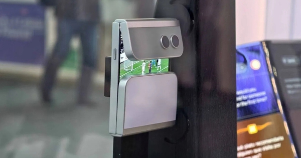 Samsung khoe &yacute; tưởng smartphone gập mới tại MWC 2025