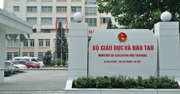Bộ GD-ĐT giảm 6 đầu mối, nhiều cấp trưởng chuyển th&agrave;nh ph&oacute;