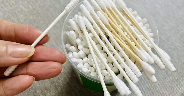 C&oacute; n&ecirc;n sử dụng tăm b&ocirc;ng để ngo&aacute;y tai?