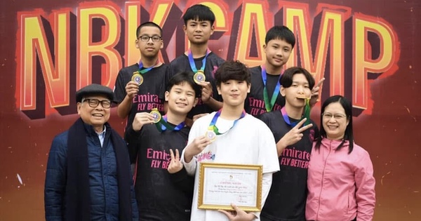 Khởi nguồn của lớp học hạnh ph&uacute;c