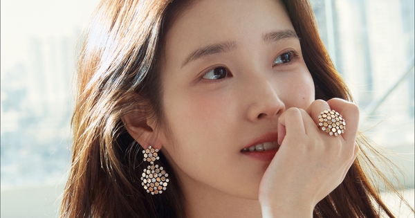 IU: Nhan sắc &#039;vạn người m&ecirc;&#039; c&ugrave;ng sự nghiệp thăng hoa ở tuổi 32
