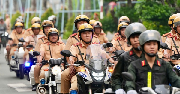 C&ocirc;ng an TP.HCM ra qu&acirc;n trấn &aacute;p tội phạm, ph&aacute;t động đợt thi đua đặc biệt 50 ng&agrave;y đ&ecirc;m