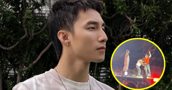 Fan cuồng bất ngờ lao l&ecirc;n &ocirc;m Sơn T&ugrave;ng M-TP khi đang biểu diễn