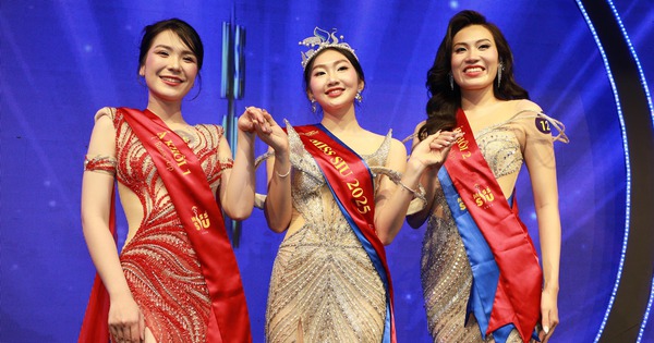 Hoa kh&ocirc;i, &aacute; kh&ocirc;i gen Z n&oacute;i về tr&iacute; tuệ nh&acirc;n tạo v&agrave; 'lối sống ph&ocirc;ng bạt'