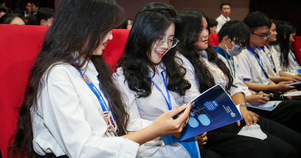 Lễ 30.4 v&agrave; 1.5, sinh vi&ecirc;n được nghỉ học bao nhi&ecirc;u ng&agrave;y?